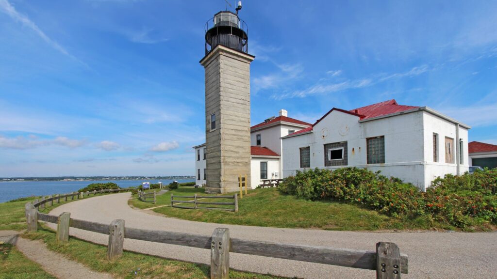 the lighthouse at Beaver Tail State Park