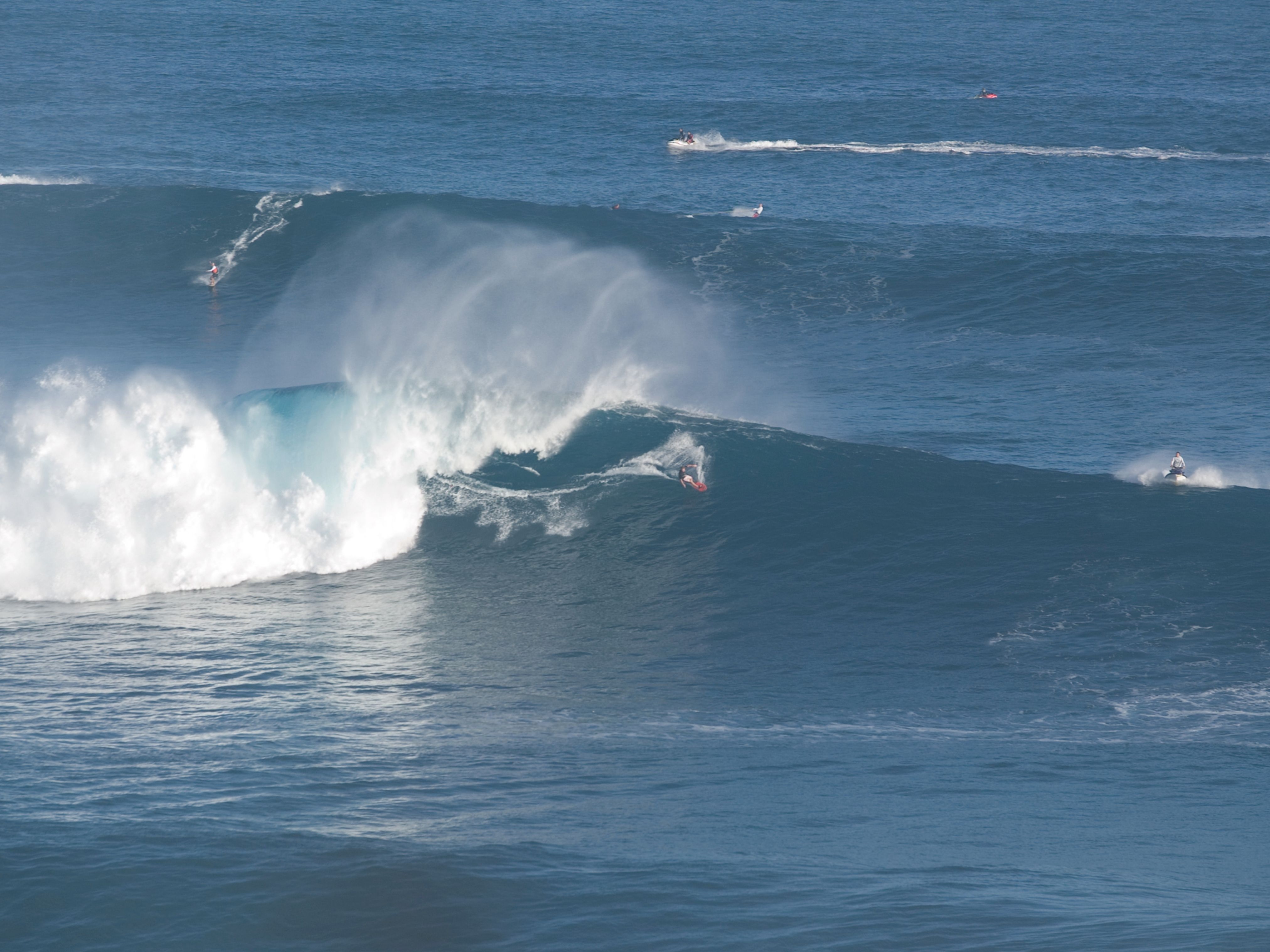 learning to surf in maui is a great activity for families while on vacation