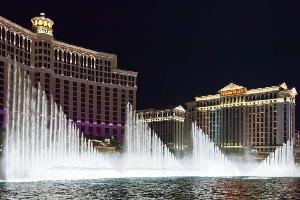 Bellagio Fountain Show from the Las Vegas Strip